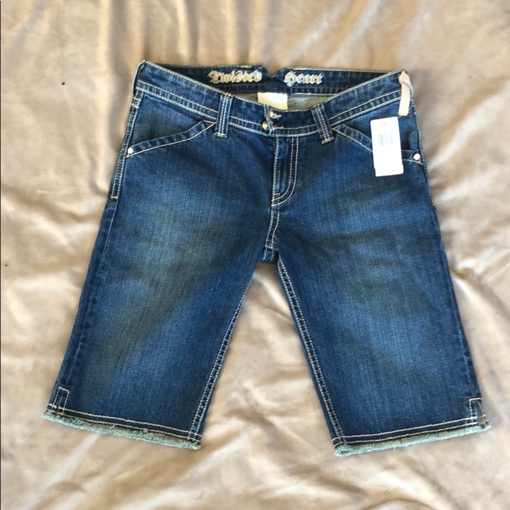 Twisted heart Jean shorts